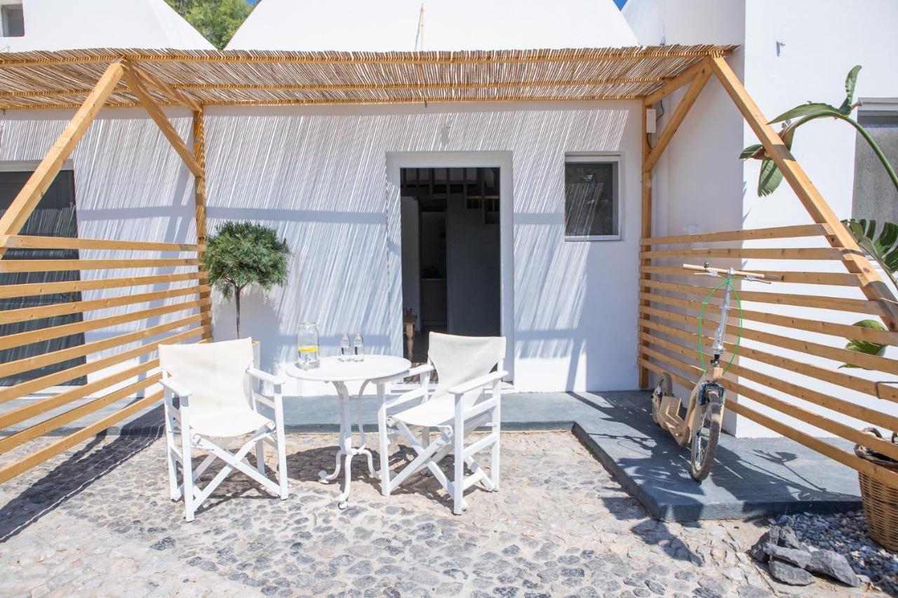 Exi Sea Side Suites Perissa  Exterior photo