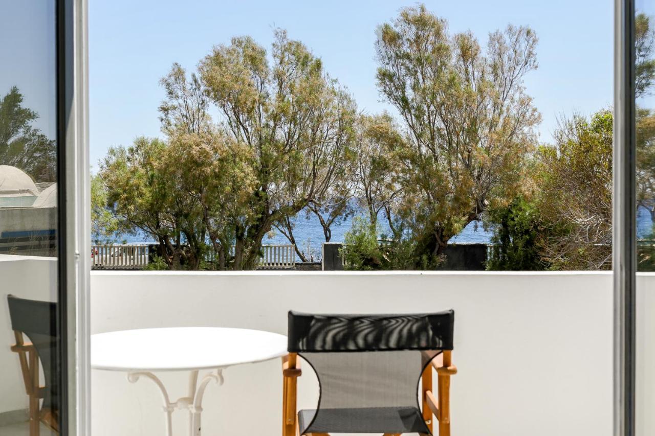 Exi Sea Side Suites Perissa  Exterior photo